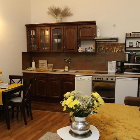 Hedi Apartman 米什科尔茨 外观 照片