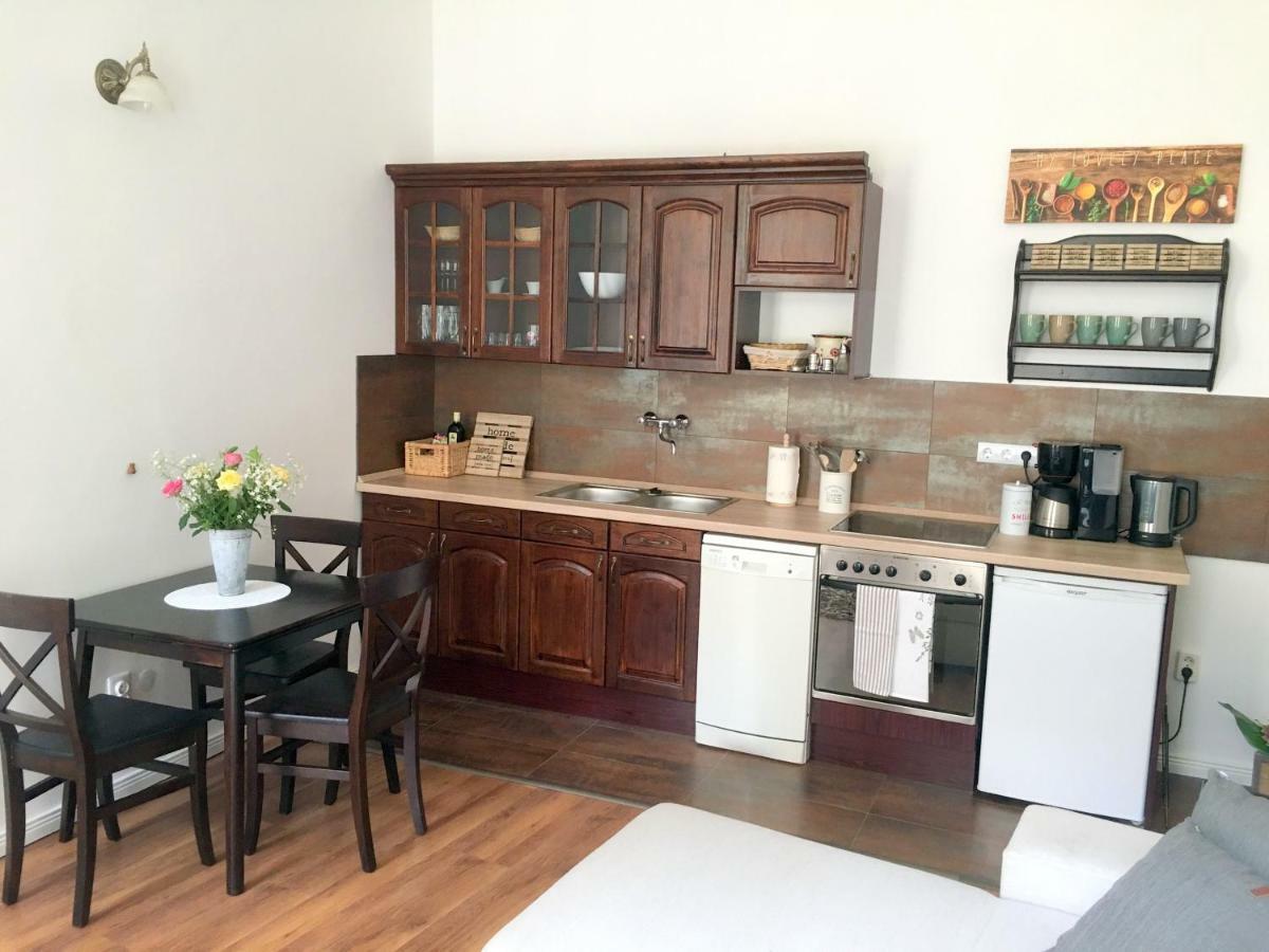 Hedi Apartman 米什科尔茨 外观 照片