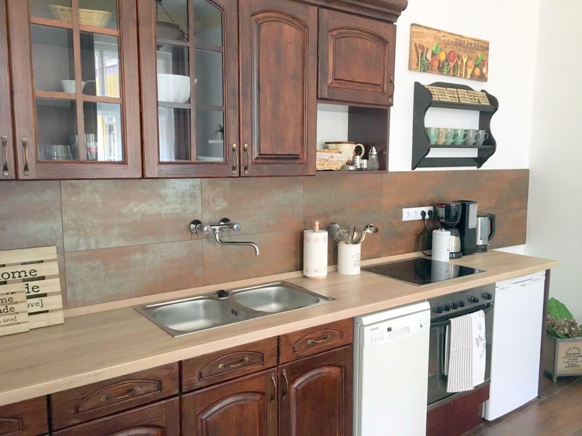 Hedi Apartman 米什科尔茨 外观 照片